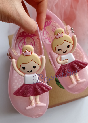 Туфлі дівчинці, сандалі міні меліса, mini melissa