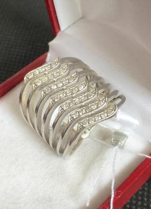 Новое серебряное кольцо куб.цирконий серебро 925 пробы