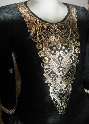 Платье вязаное с французским кружевом и отделкой ручной работы...