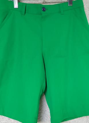 Зеленые мужские  шорты в спортивном стиле