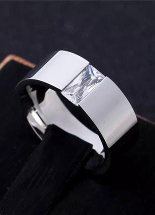 Крутое кольцо с кристаллом, обручальное