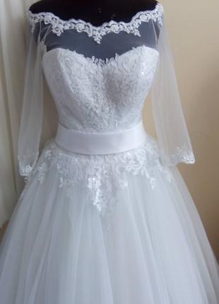 Новое свадебное платье с рукавчиком три четверти