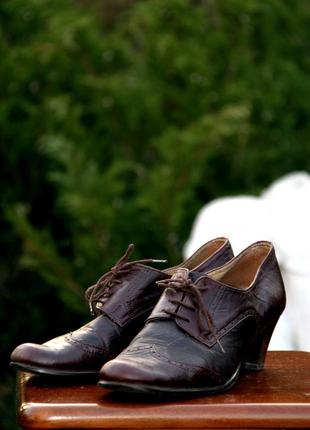 Кожаные коричневые туфли ботильоны jang