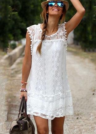 Белое летнее короткое кружевное платье с подкладкой