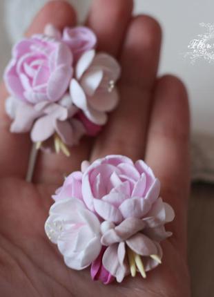 Розовые серьги с цветами из полимерной глины