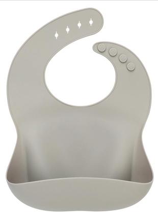 Силиконовый слюнявчик нагрудник для малыша с карманом серый