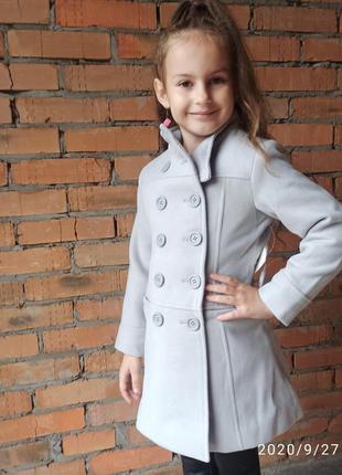 Стильное пальто для девочки серое класика дівчинки крутое