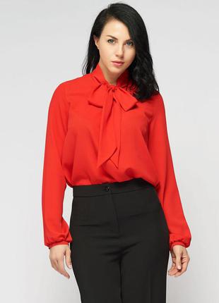 Класична червона блуза з бантом від george