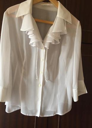 Белая нарядная блуза
