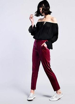 Новые стильные укорочённые велюровые брюки джоггеры glamorous