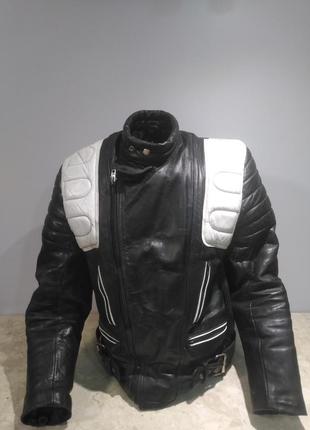 Байкерская куртка (мотоспорт) кожа