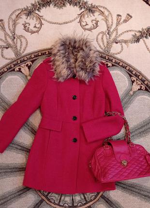 Шерстяное красное теплое пальто