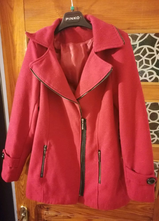 Пальто  . червоний  колір . кашемір