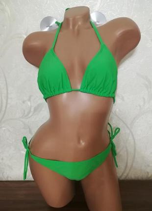 Зеленый купальник бикини на завязках