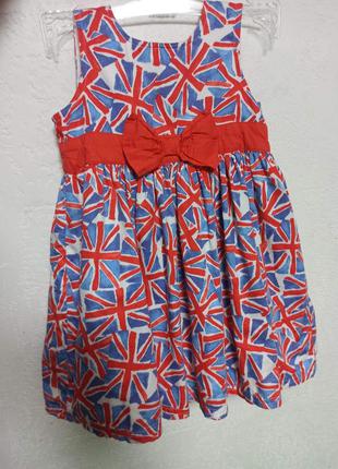 Красивое платье в принт британского флага от next