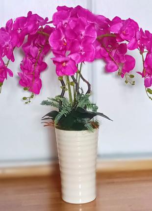 Напольная композиция с орхидеями