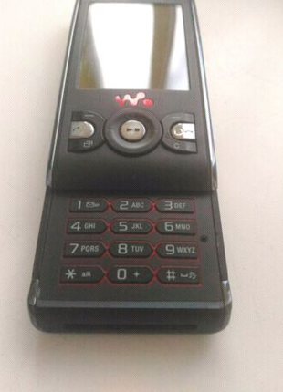 Телефон Sony Ericsson W595