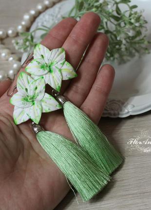 Мятные серьги кисти с цветами ручной работы "гладиолусы"
