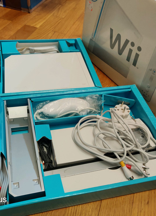 Ігрова приставка Nintendo Wii оригінал повний комплект