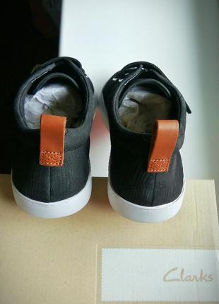 Кроссовки clarks, 100% нубук. оригинал. новые, в коробке.