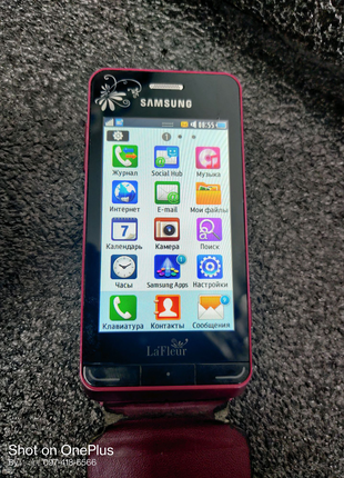 Смартфон Samsung GT-S7230e Bada