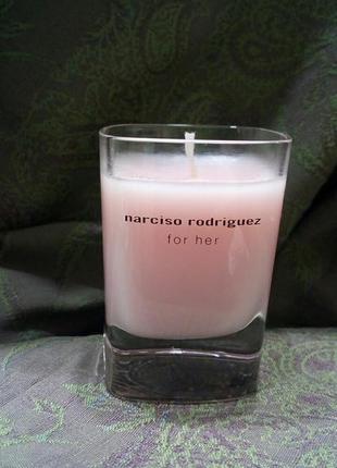 Ароматическая свеча narciso rodriguez for her