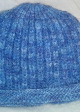 Вязаная синяя шапка и синий шарф комплект ручная работа