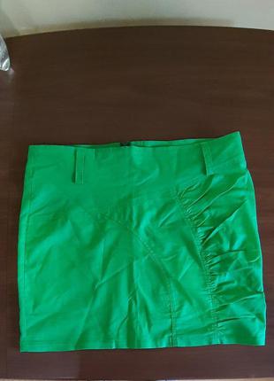 Зеленая юбка мини на лето весну