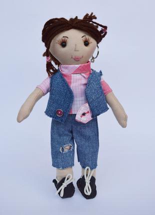 Тряпичная кукла ручной работы с набором одежды