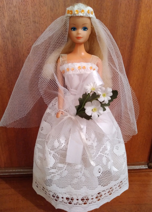 Одяг для Барбі-весільна сукня+фата+букет.