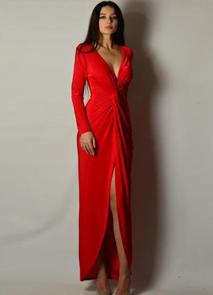 Женственное и сексуальное красное платье в пол с рукавами разрез