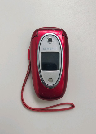 Телефон SAMSUNG SGH-E330