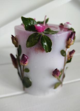 Свеча ботаническая подарочная "Розы на белом "