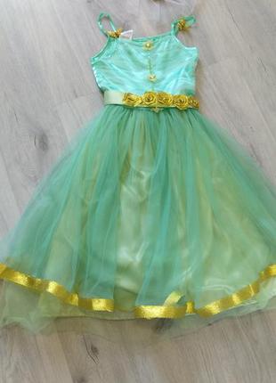 Фирменное нарядное платье для девочки.