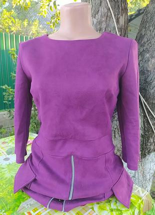 Фиолетовое сиреневое платье с карманами по бокам и змейкой