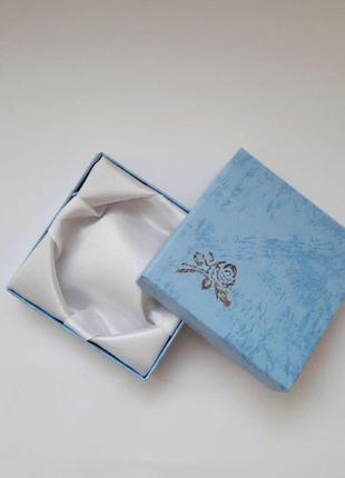 Шкатулка подарочная коробка для украшений 8*8*2 см голубой