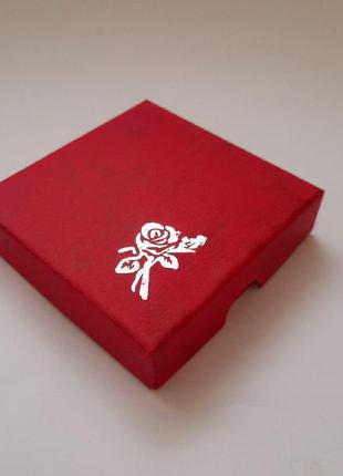 Шкатулка подарочная коробка для украшений 8*8*2 см