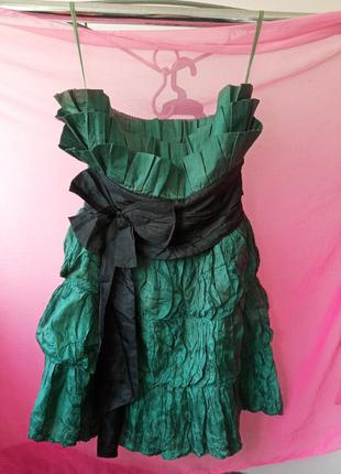 Шелковое натуральное коктейльное платье изумрудного цвета