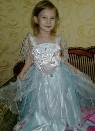 Карнавальное платье снежная королева 5-7 лет.