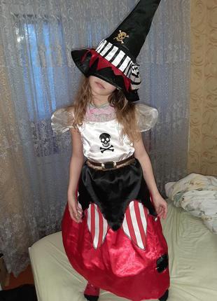 Карнавальное платье пиратка(два в одном) 4-6 лет.