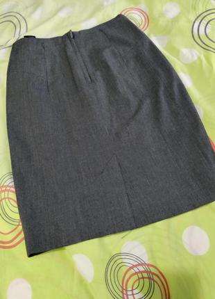 Модная женская брендовая  прямая юбка класик б/у