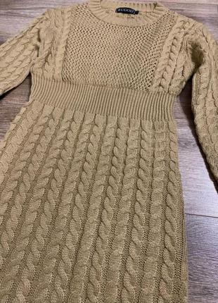 Платье вязаное