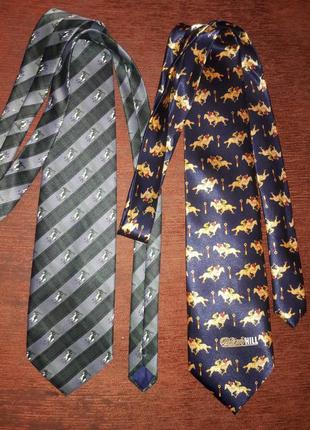 2 галстука с лошадьми
