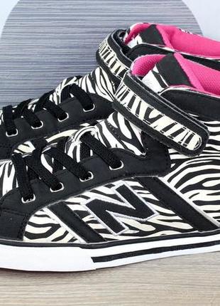 Кроссовки new balance.
