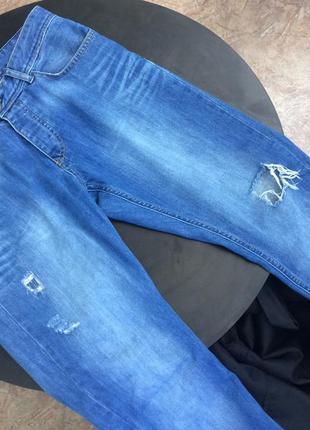 Collezione светлые рваные джинсы с потертостями 31x32