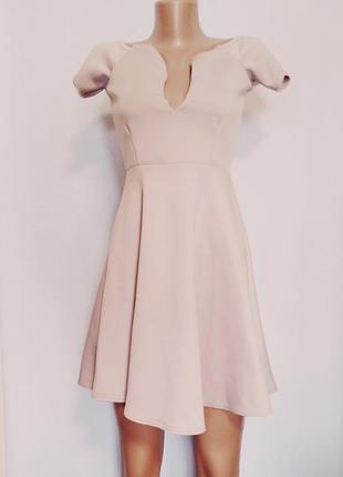 Платье женское розовое бежевое элегантное missguided