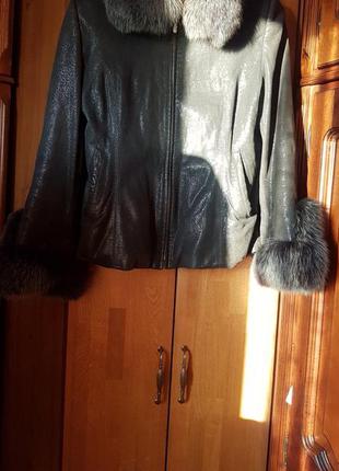 Куртка кожанная  с мехом песец
