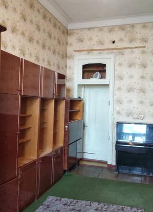 Продам 1 кімн квартиру на Льва Толстого
