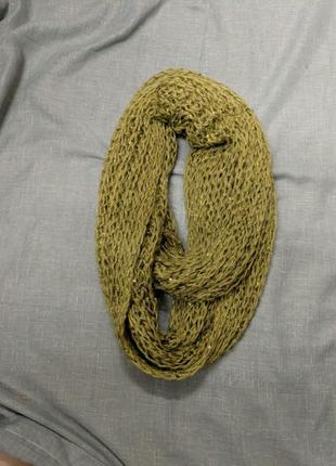 Стильний жіночий теплий в'язаний шарф хомут