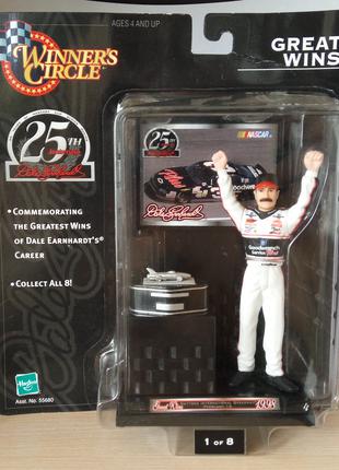 Фигурка пилота NASCAR Dale Earnhardt #3, со шлемом, масштаб 1/18